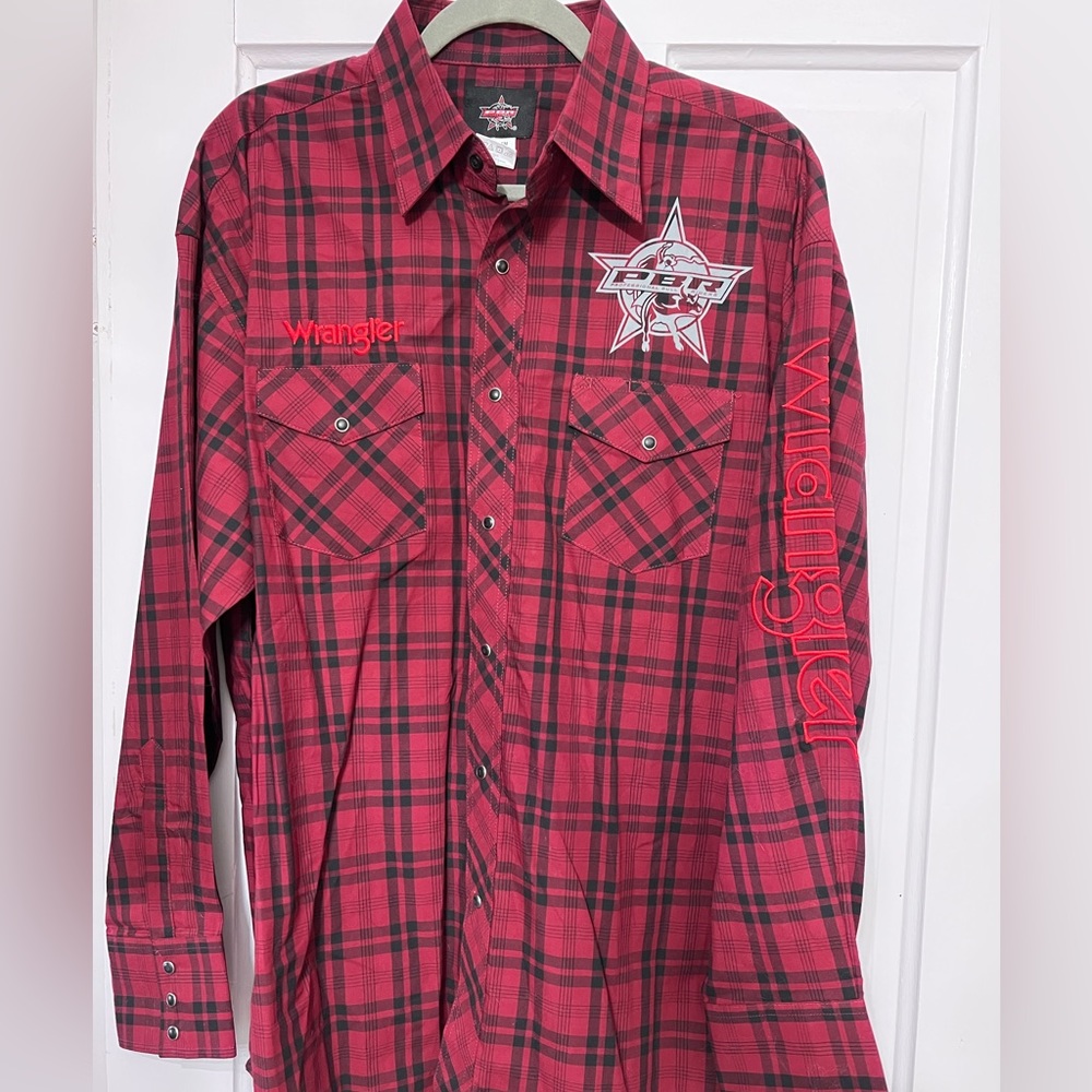 Wrangler pearl snap PBR long sleeve shirt.